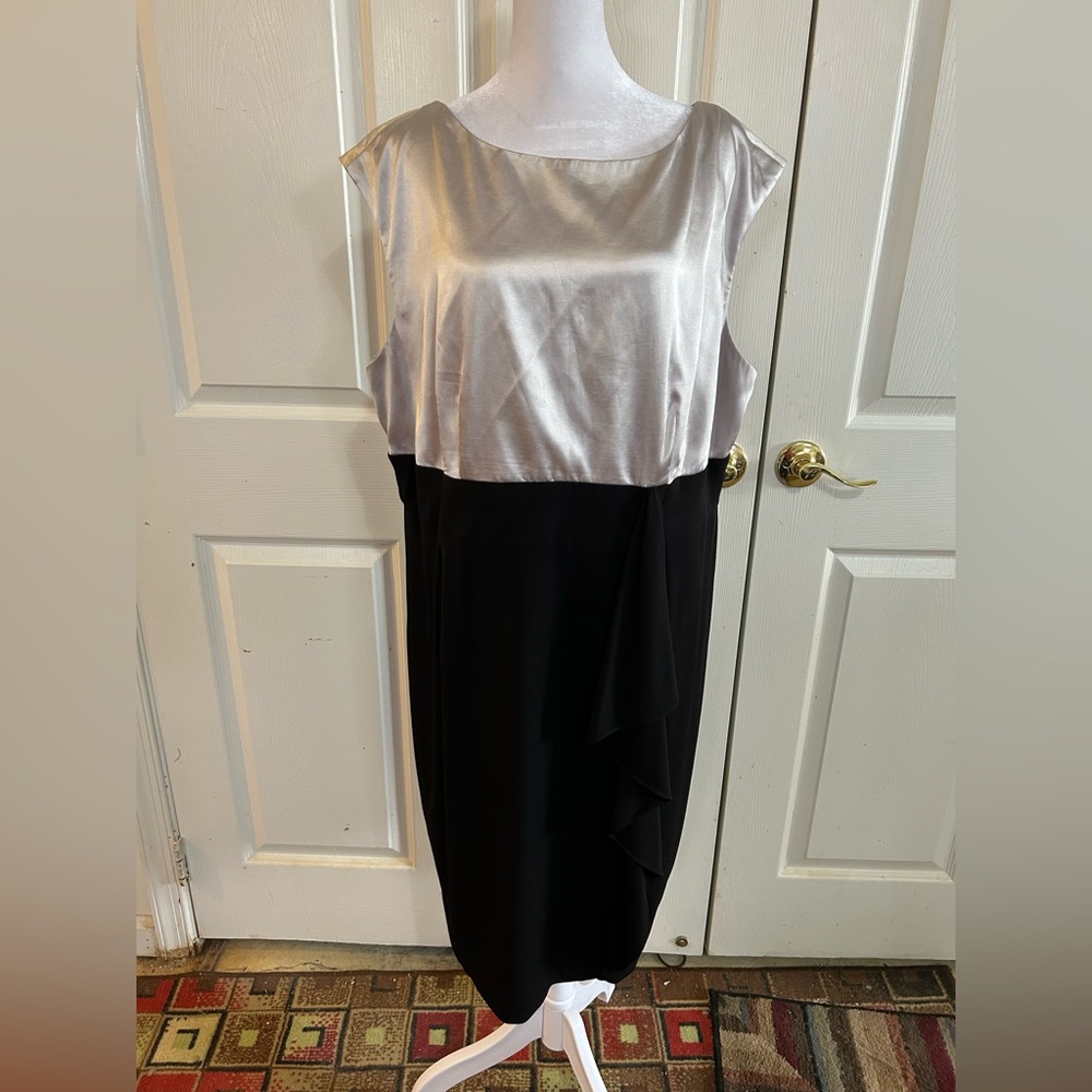 Dress Barn Collection champagne & black dress, size 18